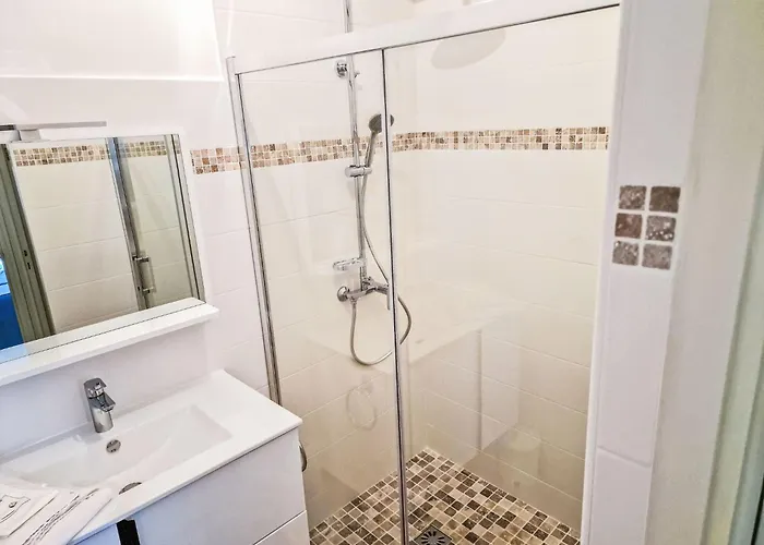 Le Floriana-2 By Interhome