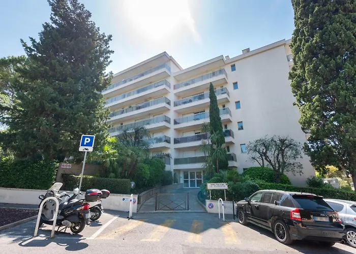 Daire Le Floriana-2 By Interhome